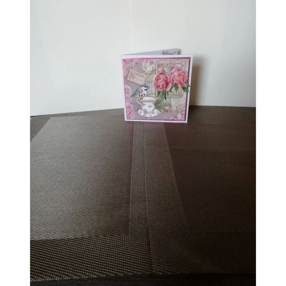 Geburtstagskarte zum 60 für eine Frau, verspielt, rosa, mitr rosafarbenen Rosen