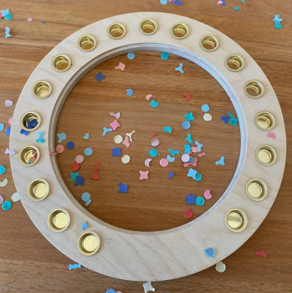 Geburtstagskranz mit 18 Kerzenhaltern & personalisiertem Einleger – selbstgefertigte Holzdekoration