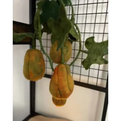 Gefilzte Kürbisranke – handgemachte Herbstdeko mit Blättern & Kürbissen, ca. 120 cm lang