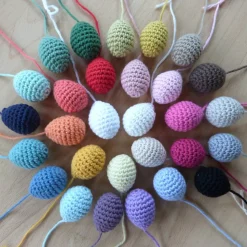 gehäkelte Eier aus Biobaumwolle in 29 Farben, Handarbeit