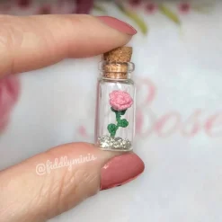 Gehäkelte Mini Rose im Glasflakon - Einzigartiges Geschenk zur Hochzeit, zum Valentinstag oder Geburtstag