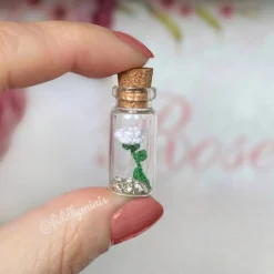 Gehäkelte Mini Rose im Glasflakon - Einzigartiges Geschenk zur Hochzeit, zum Valentinstag oder Geburtstag