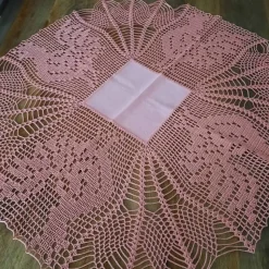 Gehäkelte Mitteldecke