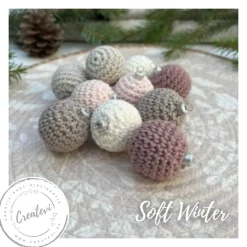 Gehäkelte Weihnachtskugeln - Handgemachte Christbaumkugeln Farbkollektion „Soft Winter“ – grau, beige, rosa