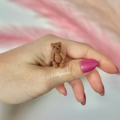 Gehäkelter Miniatur Amigurumi Teddybär - Geschenk zum Valentinstag oder Muttertag
