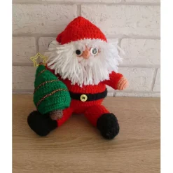 Gehäkelter Weihnachtsmann mit Tannenbaum (Weihnachtsdeko)