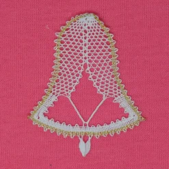 Geklöppelte Glocke weiß-gold – Handarbeit, 7 cm lang, 6 cm breit