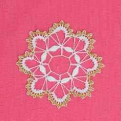 geklöppeltes Ornament Leinengarn mit Goldfaden, 6cm, weiß-gold