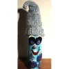 Geldgeschenk Dekofigur BLAUWICHTEL Weihnachtswichtel witzige Upcyclingfigur aus Weinflasche, gestrickte Accessoires