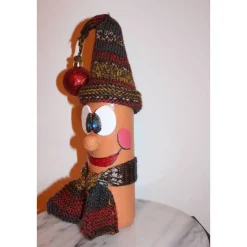 Geldgeschenk Dekofigur MAXI Weihnachtswichtel witzige Upcyclingfigur aus einer Glasflasche, handgestrickte Accessoires