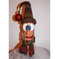 Geldgeschenk Dekofigur MAXI Weihnachtswichtel witzige Upcyclingfigur aus einer Glasflasche, handgestrickte Accessoires