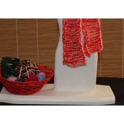 Geldgeschenk Dekofigur STRICKLIESL witziges Geldgeschenk für Handarbeitsfans aus Holz