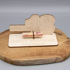 Geldgeschenk Endlich 18 - aus Holz personalisiert