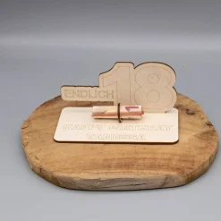 Geldgeschenk Endlich 18 - aus Holz personalisiert