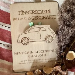 Geldgeschenk "Führerschein bestanden" Glückwunschkarte aus Holz, Geschenkverpackung personalisiert