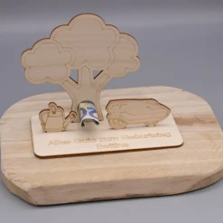 Geldgeschenk Garten mit Mähroboter - aus Holz personalisiert