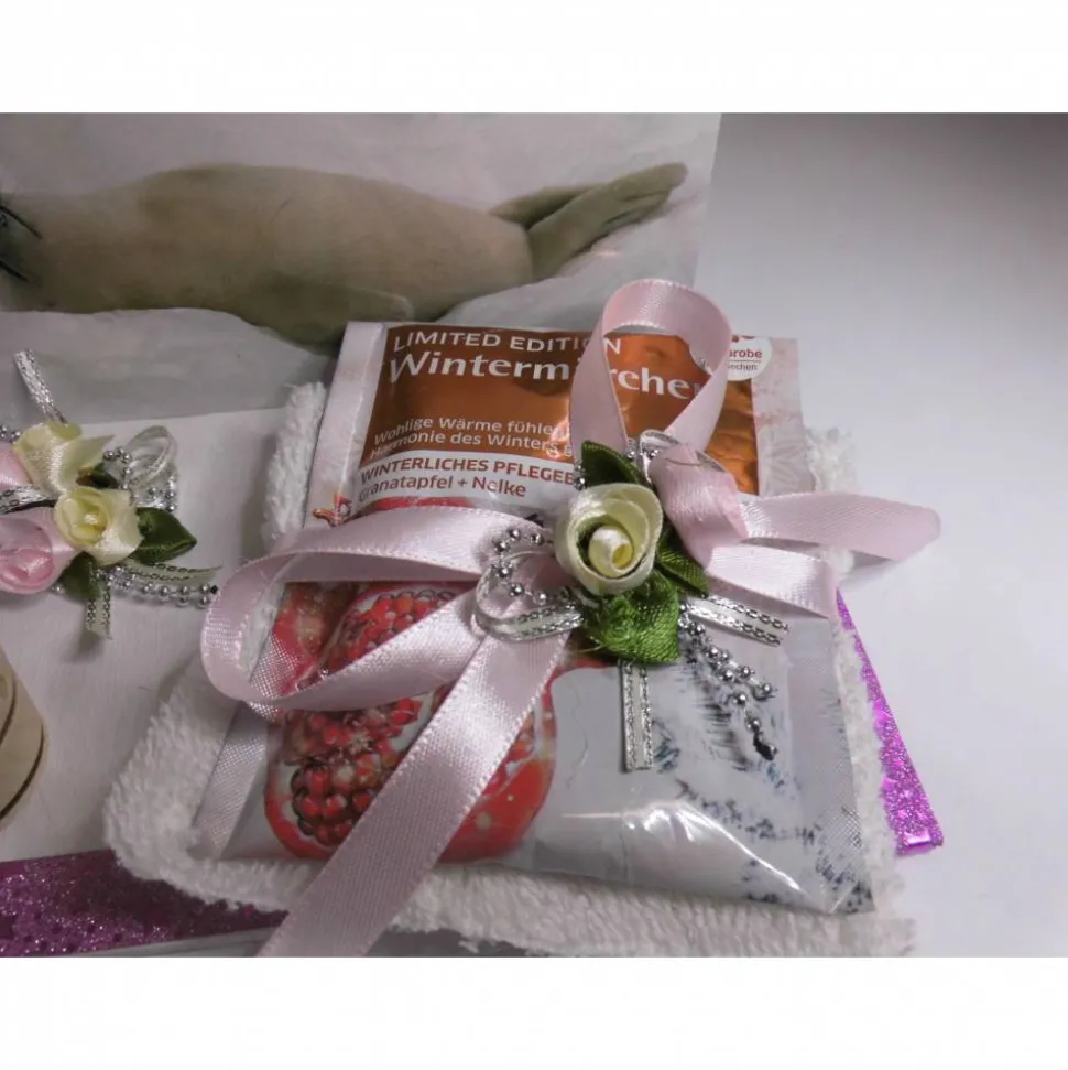 Geldgeschenk Geburtstag: Wellness Gutschein & kreative Verpackung mit Robben-Postkarte