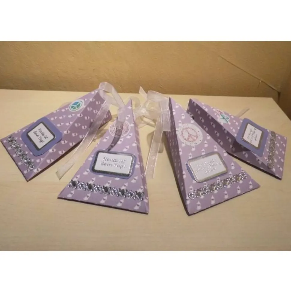 Geldgeschenk Geburtstagskarte Dreieckschachtel lila mit Straßbordüre – originelle Verpackung für Jugendweihe & Geburtstag