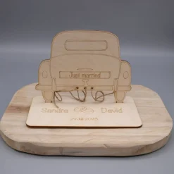 Geldgeschenk Hochzeitsauto - aus Holz personalisiert