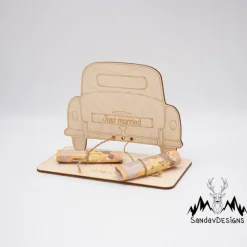 Geldgeschenk Hochzeitsauto - aus Holz personalisiert