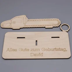 Geldgeschenk Kettensäge - aus Holz personalisiert