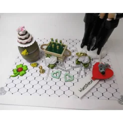 Geldgeschenk Männerhochzeit schwul – Geschenkidee mit Wein und Hochzeitstorte auf Leinwand