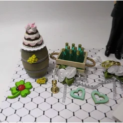 Geldgeschenk Männerhochzeit schwul – Geschenkidee mit Wein und Hochzeitstorte auf Leinwand