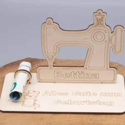Geldgeschenk Nähmaschine - aus Holz personalisiert