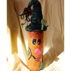 Geldgeschenk  OSSI SNOW, nette Idee zum Nikolaus, witziges Upcycling-Projekt, gestaltet mit Acrylfarbe, Wolle und Filz