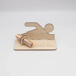 Geldgeschenk Schwimmen - aus Holz personalisiert