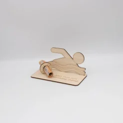 Geldgeschenk Schwimmen - aus Holz personalisiert