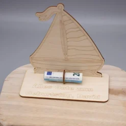 Geldgeschenk Segelboot - aus Holz personalisiert