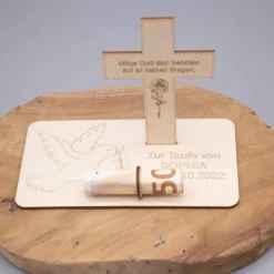 Geldgeschenk Taufe - aus Holz personalisiert