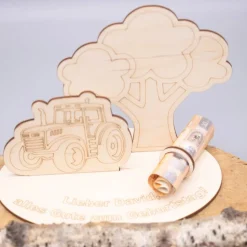 Geldgeschenk Traktor - aus Holz personalisiert