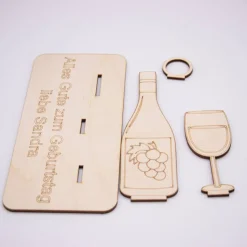 Geldgeschenk Weinflasche - aus Holz personalisiert