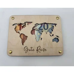 Geldgeschenk Weltkarte aus Holz – Personalisiertes Geschenk zur Hochzeit, Geburtstag & mehr