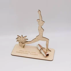 Geldgeschenk Yoga - aus Holz personalisiert
