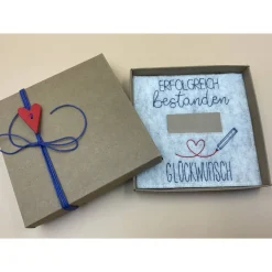 Geldgeschenk, zur bestandenen Prüfung   Schriftfarbe Blau