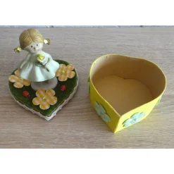 Geldgeschenkverpackung Herz mit Blumenmädchen