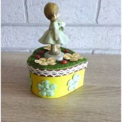 Geldgeschenkverpackung Herz mit Blumenmädchen