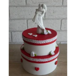 Geldgeschenkverpackung zweistöckige Torte mit Brautpaar und Verzierungen (rot/weiß)