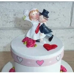 Geldgeschenkverpackung zweistöckige Torte mit Brautpaar und Verzierungen