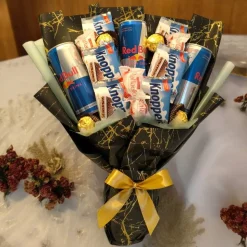 Genussstrauß mit Knoppers, Ferrero Rocher, Raffaello & Red Bull