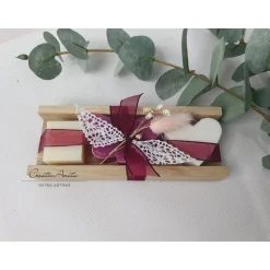 Geschenk Schafmilchseifen in Holzverpackung mit Seifenherzen Schmetterling-Herz