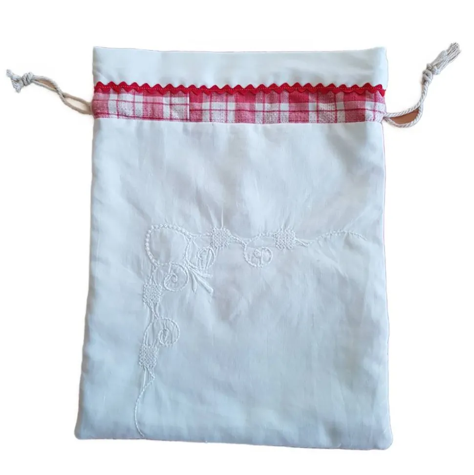 Geschenkbeutel aus Vintage-Stoff – Unikat, handgemacht, Patchwork, nachhaltig