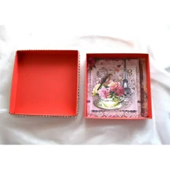 Geschenkbox mit Deckel rot-gold mit Herzmotiv (Nr. 1)