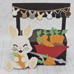 Geschenkbox Osterhase | Handgefertigt | Rote Schubkarre & Möhren | Box für Geld & Gutscheine | Mit abnehmbarem Anhänger