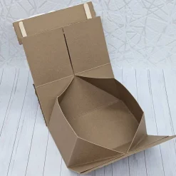 Geschenkbox "Wichteline & Schneemann" Winter | Handgemachte Verpackung mit abnehmbarem Anhänger (Hellblau)