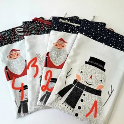 Geschenkebeutel Nr. 1-4 aus Baumwolle Patchworkstoff – Weihnachtsmotive, gefüttert, 20x30cm, Handmade