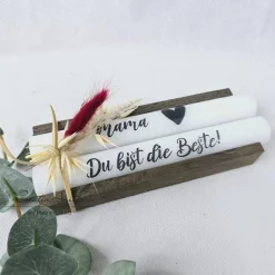 Geschenkkerzen - Stabkerze mit Spruch -Mama ist die Beste- Muttertag - Dekoriert mit Holz
